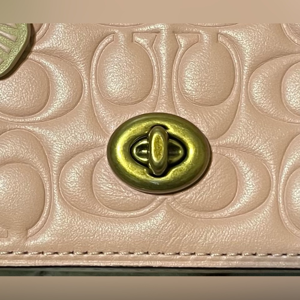 Coach 1941 Dinky Crossbody Bag! - Picture 2 of 14